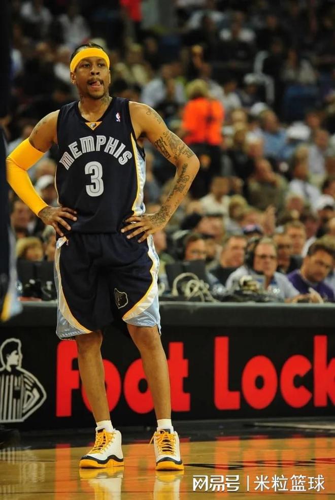 卢克·肖迎曼联生涯300场里程碑！前299场4球30助攻（卢克·肖达成曼联300场里程碑：前299战贡献4球30助攻）