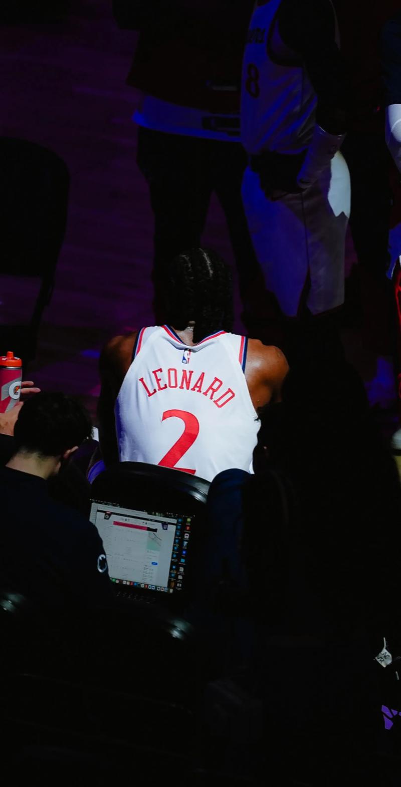 进球+造乌龙，麦克托米奈当选那不勒斯2-0卡拉巴赫全场最佳（麦克托米奈一球一造乌龙，那不勒斯2-0卡拉巴赫之战当选全场最佳）